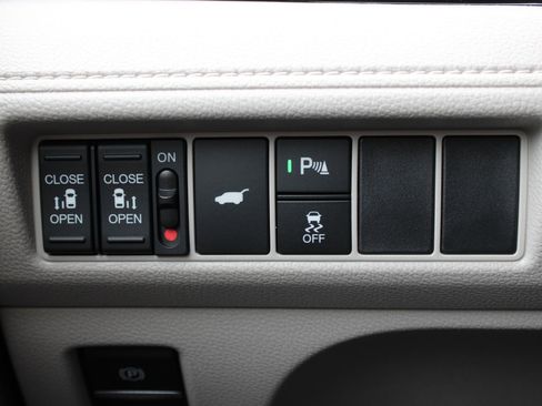 New 2026 Honda Odyssey Touring image 32