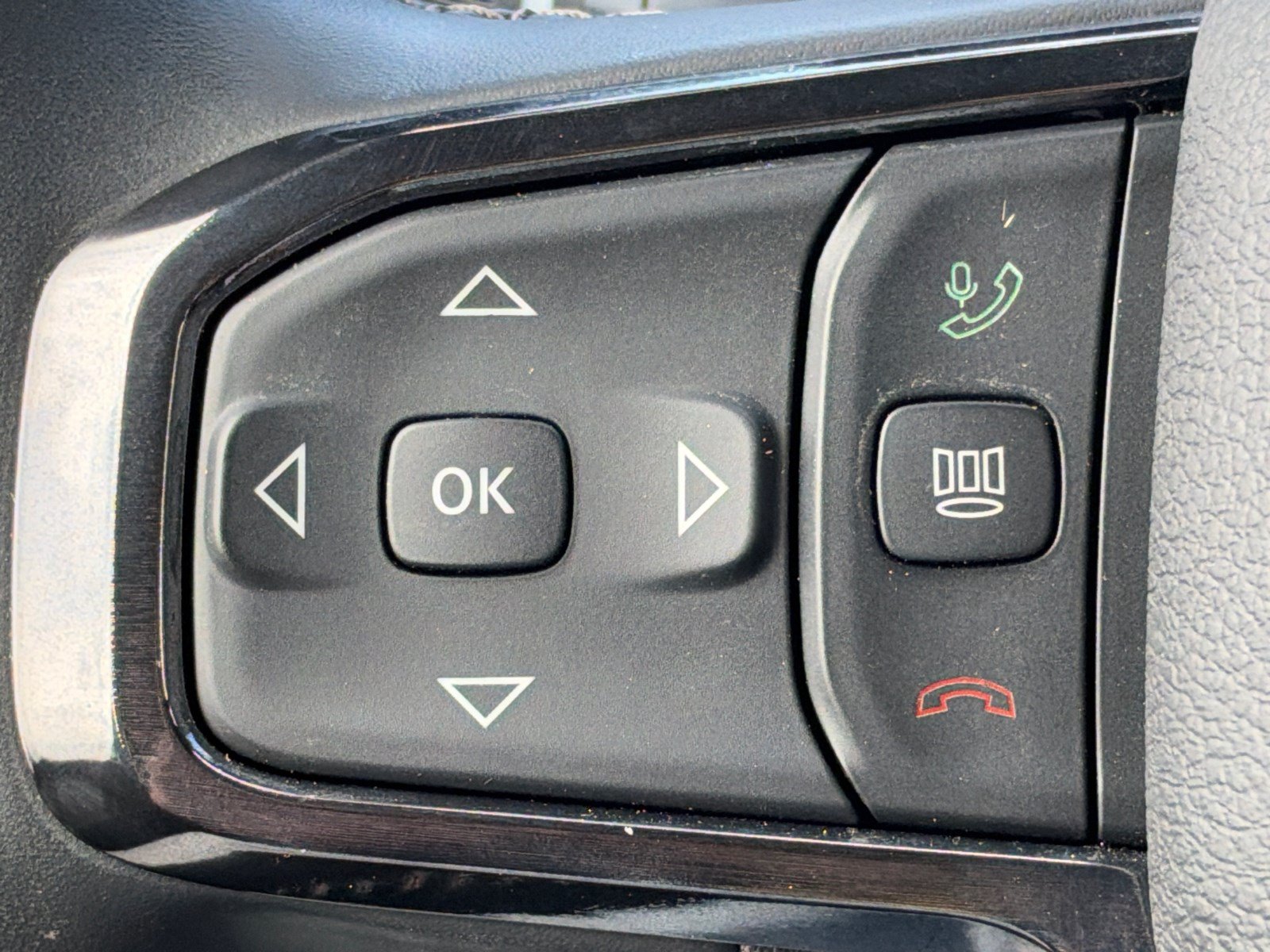 Used 2024 RAM 3500 Limited AWD/4WD image 28