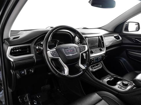 Used 2020 GMC Acadia SLT image 2