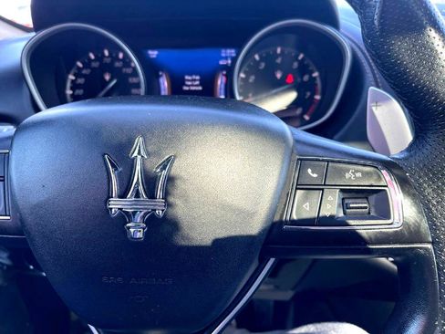 Used 2019 Maserati Levante S GranSport image 38