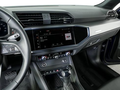 Used 2024 Audi Q3 2.0T Premium Plus image 12