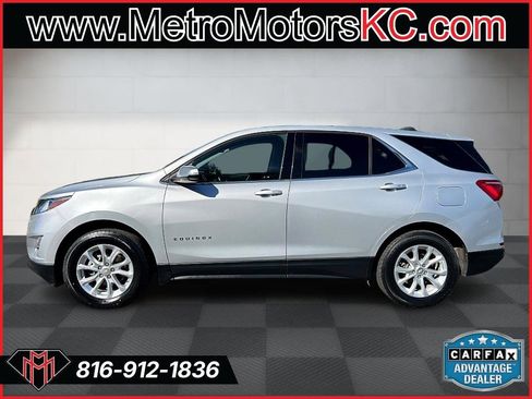 Used 2019 Chevrolet Equinox LT image 2