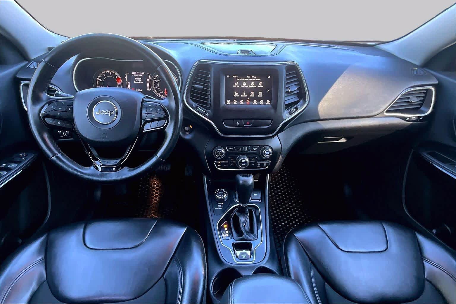 Used 2020 Jeep Cherokee Latitude Plus AWD/4WD image 14