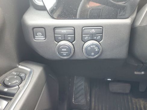 Used 2024 Chevrolet Silverado 1500 LT AWD/4WD image 27