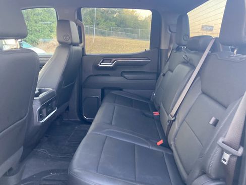 Used 2024 GMC Sierra 1500 SLT w/ SLT Convenience Package AWD/4WD image 5