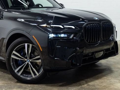 Used 2026 BMW X7 xDrive40i w/ M Sport Package AWD/4WD image 7