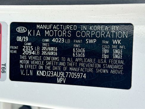 Used 2020 Kia Soul LX FWD image 29