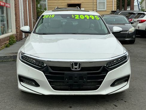 Used 2018 Honda Accord Touring image 1