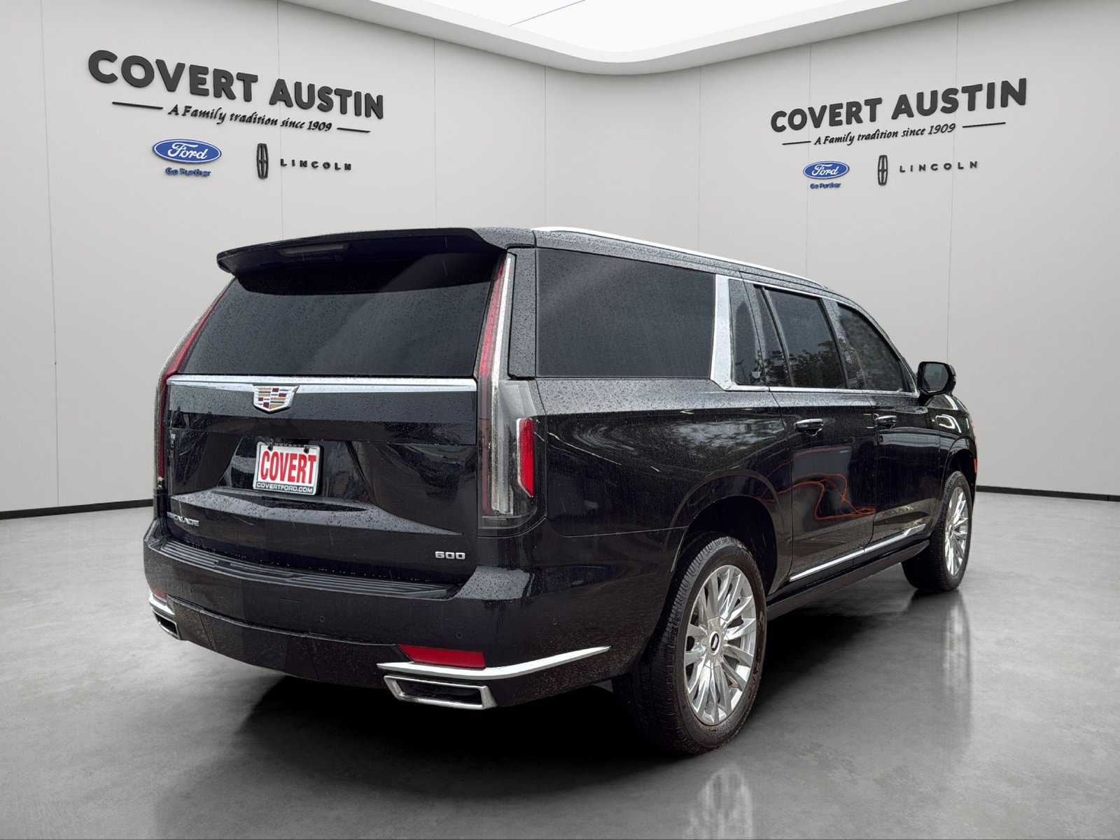 Used 2024 Cadillac Escalade ESV Premium Luxury w/ Performance Package AWD/4WD image 5