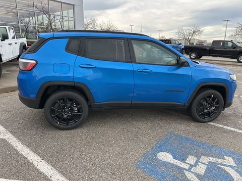 New 2026 Jeep Compass Latitude image 33
