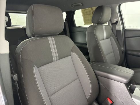 Used 2025 Chevrolet Blazer LT FWD image 26