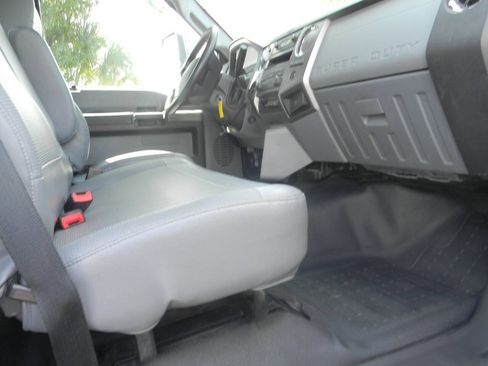 Used 2023 Ford F650 2WD Regular Cab Super Duty image 19