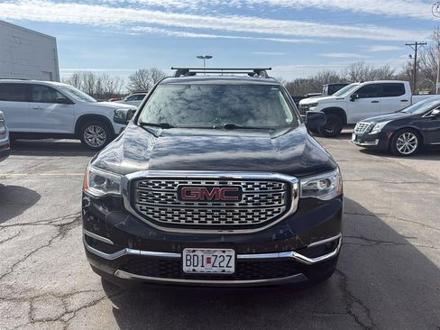 Used 2017 GMC Acadia Denali image 2