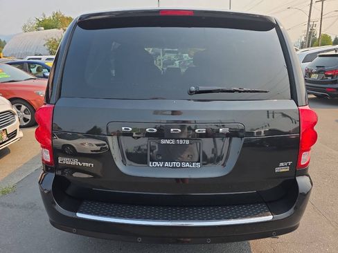 Used 2014 Dodge Grand Caravan SXT FWD image 4