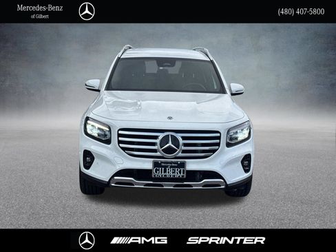 Used 2024 Mercedes-Benz GLB 250 image 2