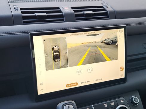 Certified 2025 Land Rover Defender 90 S image 20