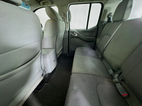 Used 2020 Nissan Frontier SV w/ Midnight Edition Floor Mats RWD image 23