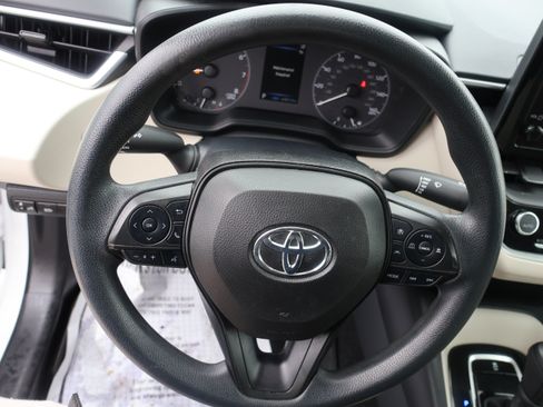 Used 2023 Toyota Corolla LE FWD image 31