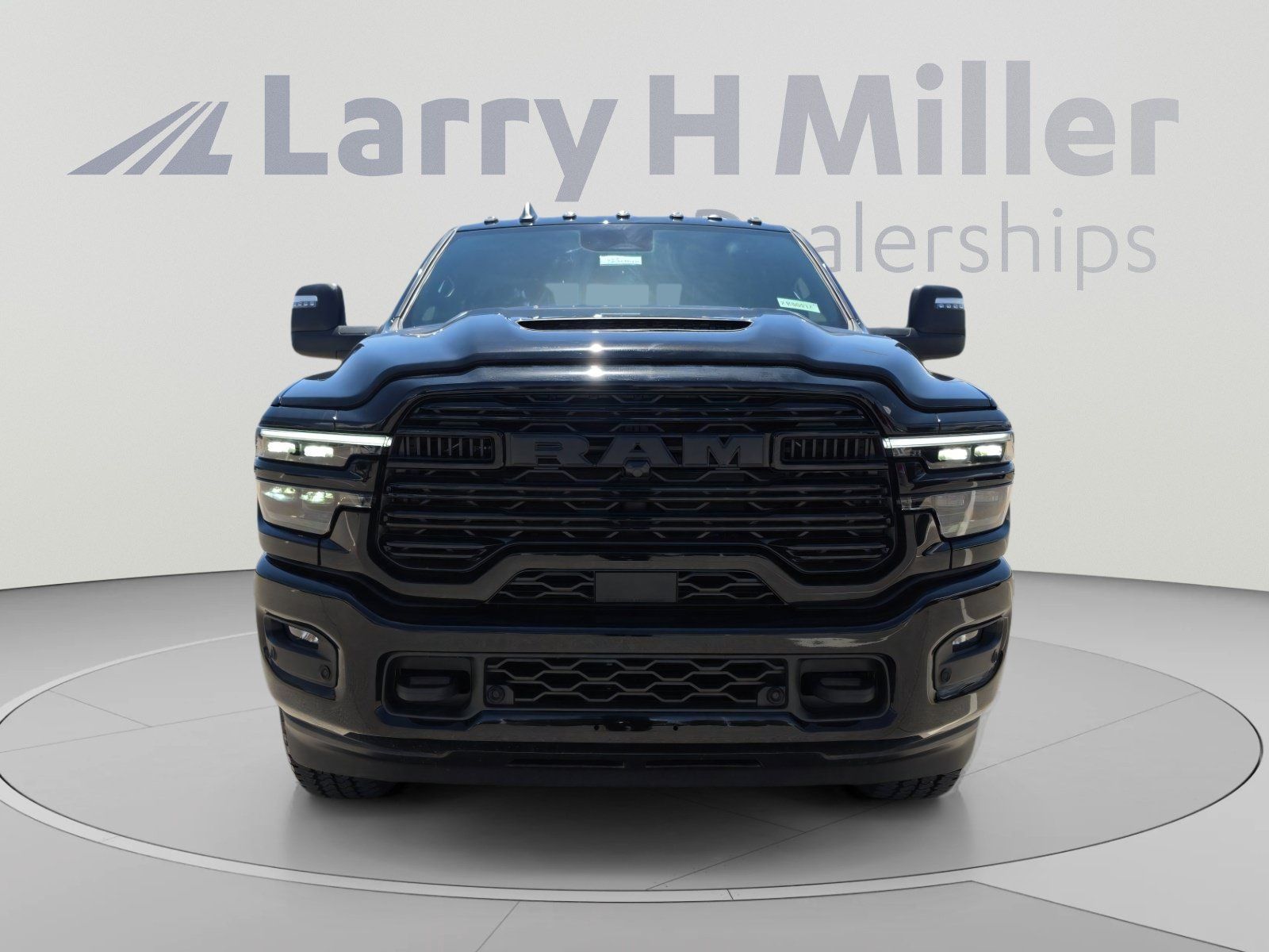 New 2026 RAM 2500 Laramie w/ Night Edition AWD/4WD image 8