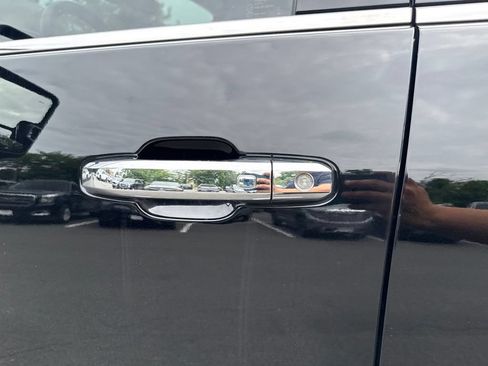 Used 2024 GMC Sierra 2500 Denali w/ Denali Reserve Package AWD/4WD image 11