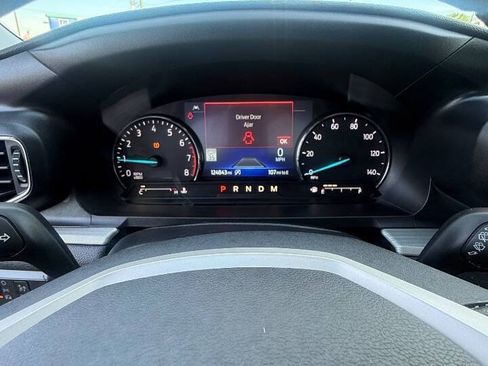 Used 2021 Ford Explorer XLT w/ Equipment Group 202A AWD/4WD image 13