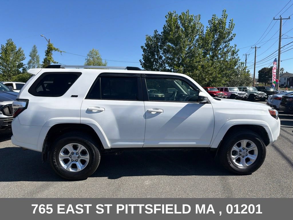 Used 2024 Toyota 4Runner SR5 AWD/4WD image 8