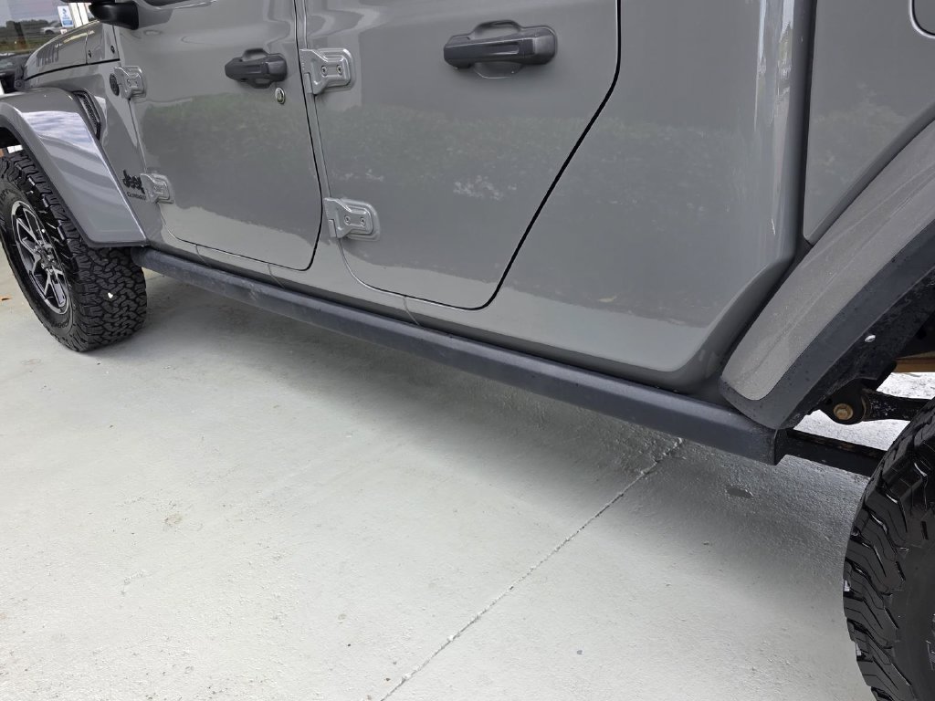 Used 2021 Jeep Gladiator Sport AWD/4WD image 25