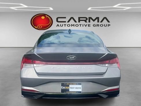 Used 2021 Hyundai Elantra SEL w/ Convenience + Premium Package FWD image 4