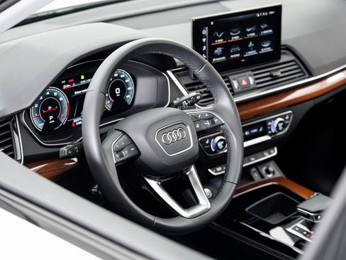 Used 2022 Audi Q5 2.0T Premium Plus w/ Premium Plus Package image 9