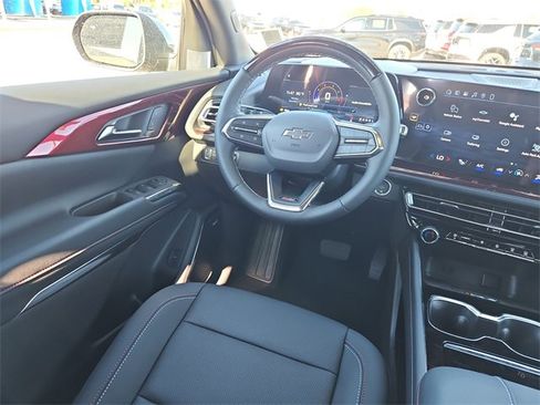 New 2026 Chevrolet Traverse Z71 w/ Enhanced Driving Package image 9