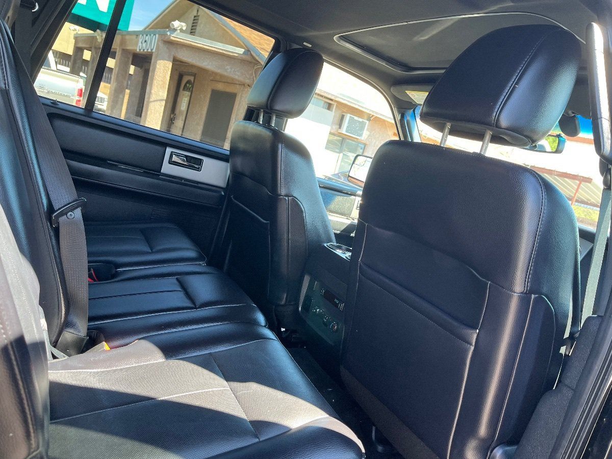 Used 2016 Ford Expedition Limited RWD image 34
