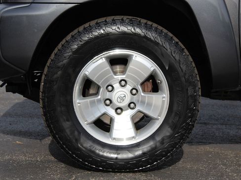 Used 2012 Toyota Tacoma 4x4 Double Cab w/ TRD Sport Pkg image 25