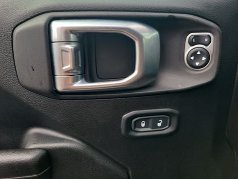 Used 2020 Jeep Wrangler Unlimited Sport S AWD/4WD image 15