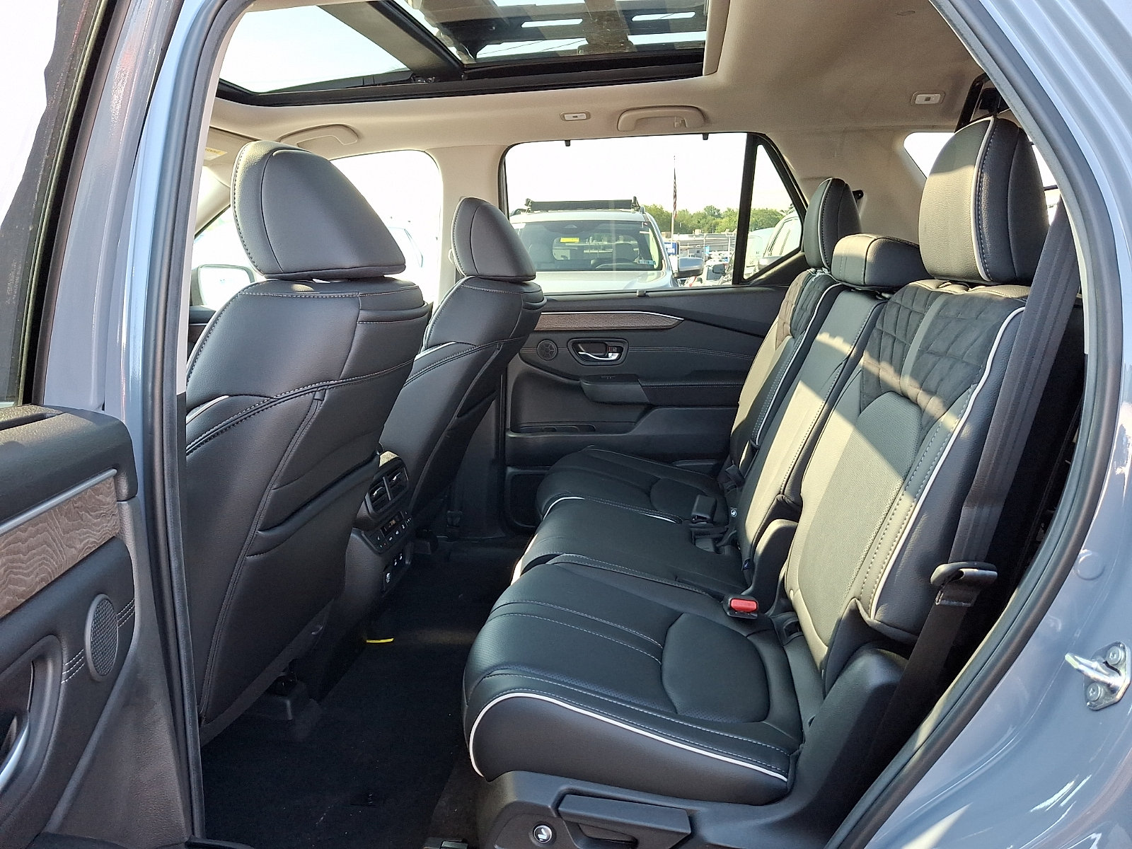 New 2026 Honda Pilot Elite image 5