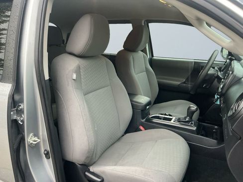 Used 2020 Toyota Tacoma SR w/ SR Convenience Package RWD image 16