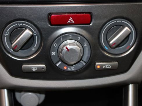 Used 2013 Subaru Forester 2.5X Premium w/ All-Weather Plus Pkg image 38