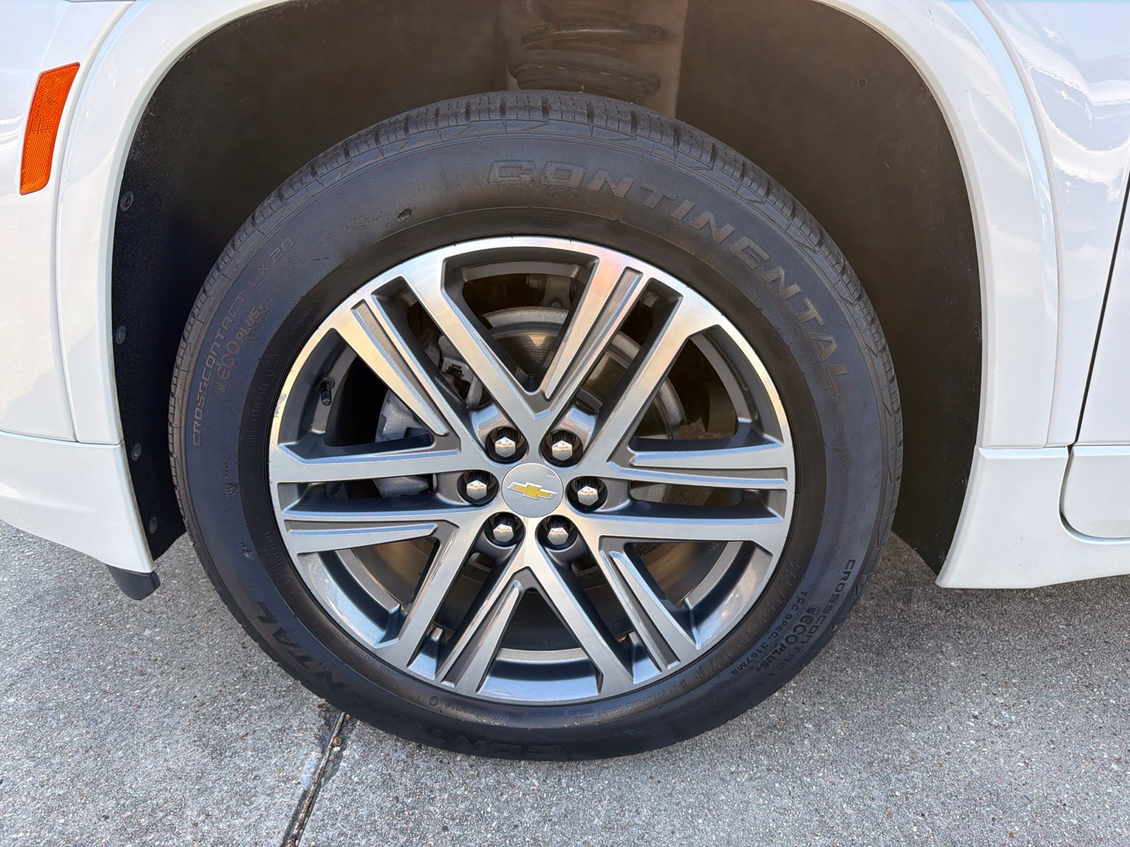 Used 2022 Chevrolet Traverse High Country w/ LPO, Floor Liner Package FWD image 7