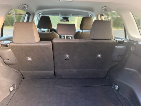 Used 2019 Toyota RAV4 LE w/ Carpet Mat Package FWD image 18