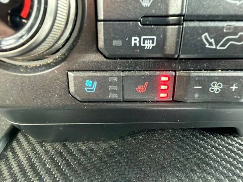 Used 2018 Ford F150 Raptor w/ Equipment Group 802A Luxury AWD/4WD image 39