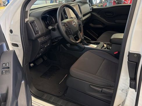 Used 2025 Nissan Frontier S AWD/4WD image 2
