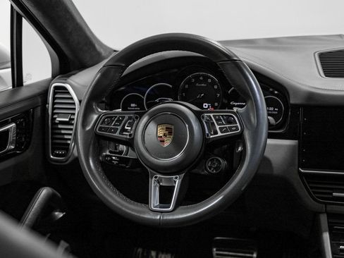Used 2020 Porsche Cayenne Turbo AWD/4WD image 15