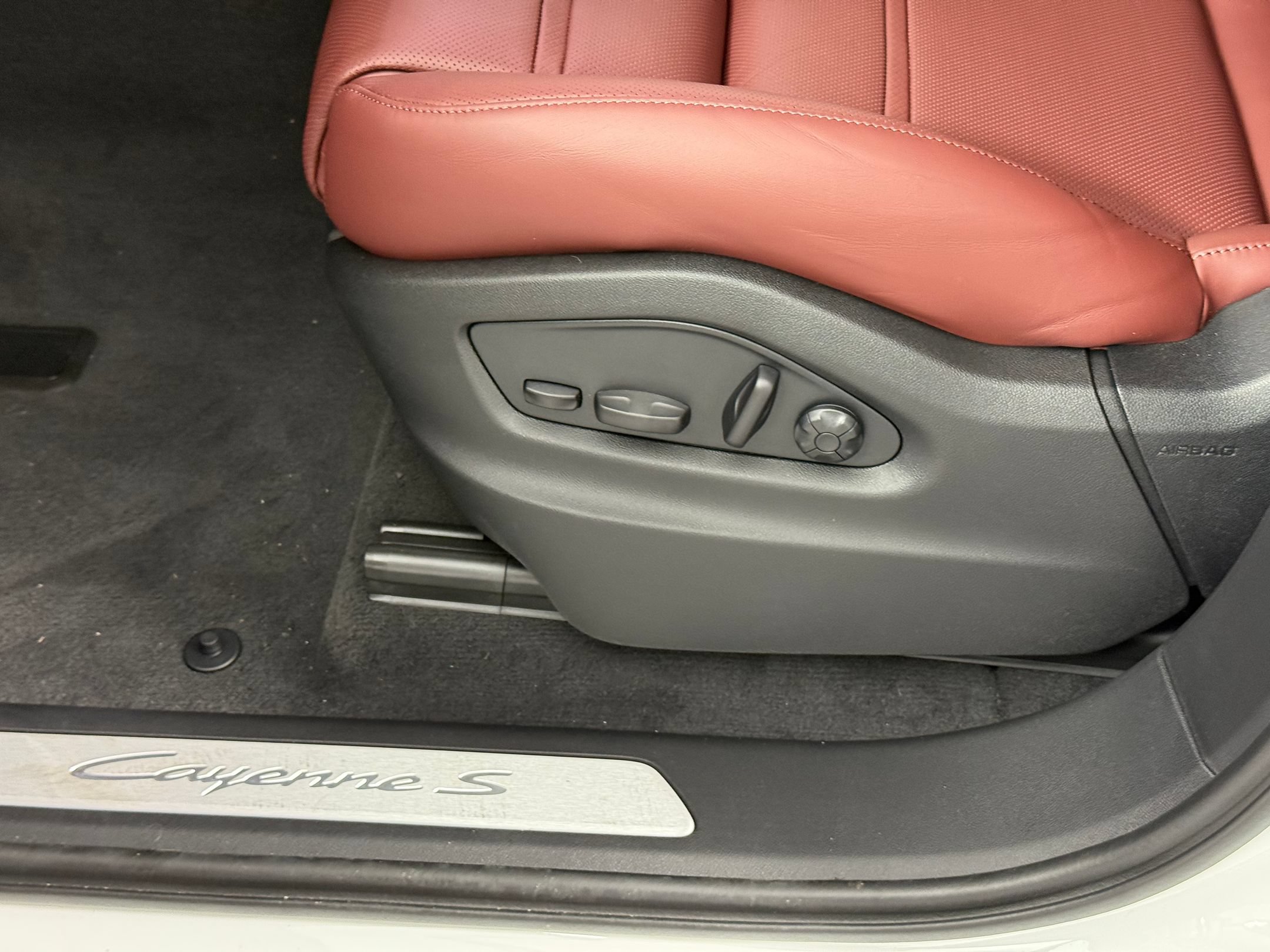 Certified 2026 Porsche Cayenne S AWD/4WD image 16