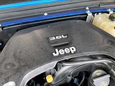 Used 2021 Jeep Wrangler Unlimited Rubicon AWD/4WD image 29