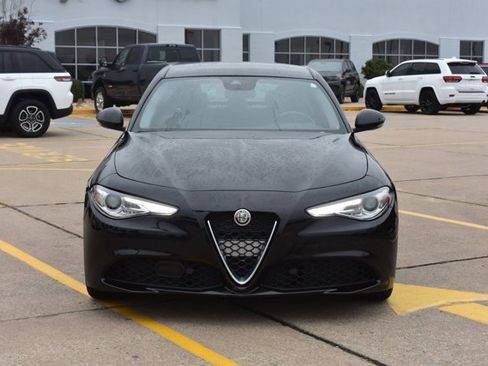 Used 2021 Alfa Romeo Giulia Sprint w/ Sun & Sound Package image 2