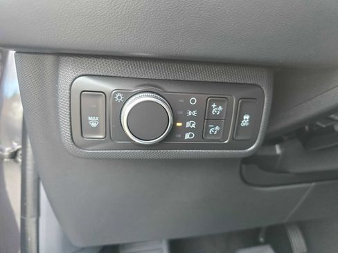 Used 2022 Ford Mustang Mach-E Premium image 32