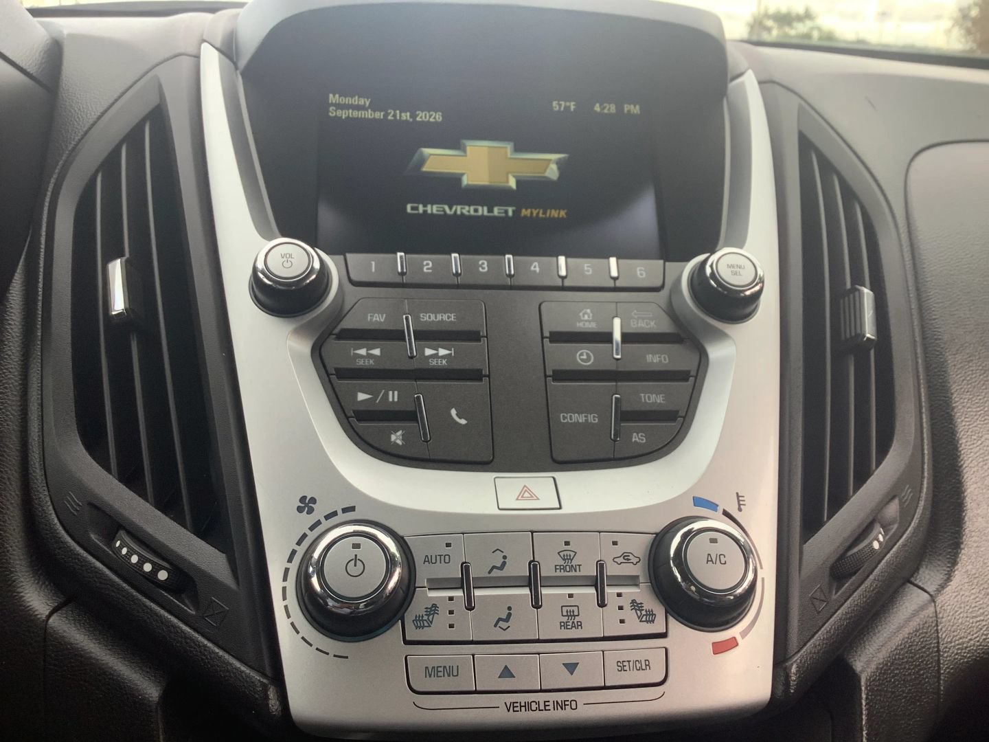 Used 2017 Chevrolet Equinox LT w/ Convenience Package AWD/4WD image 29