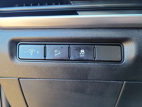 Used 2024 Kia Telluride S image 24