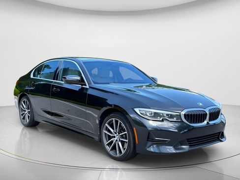Used 2022 BMW 330i Sedan w/ Driving Assistance Package RWD image 3