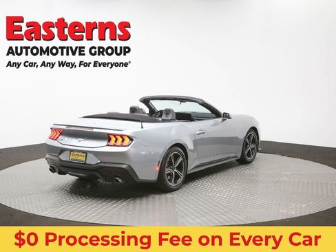 Used 2025 Ford Mustang Premium RWD image 37