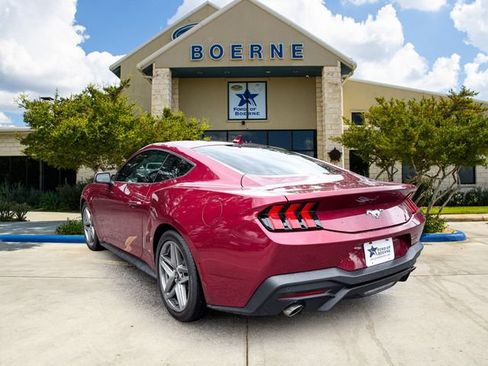 Used 2026 Ford Mustang Coupe RWD image 3